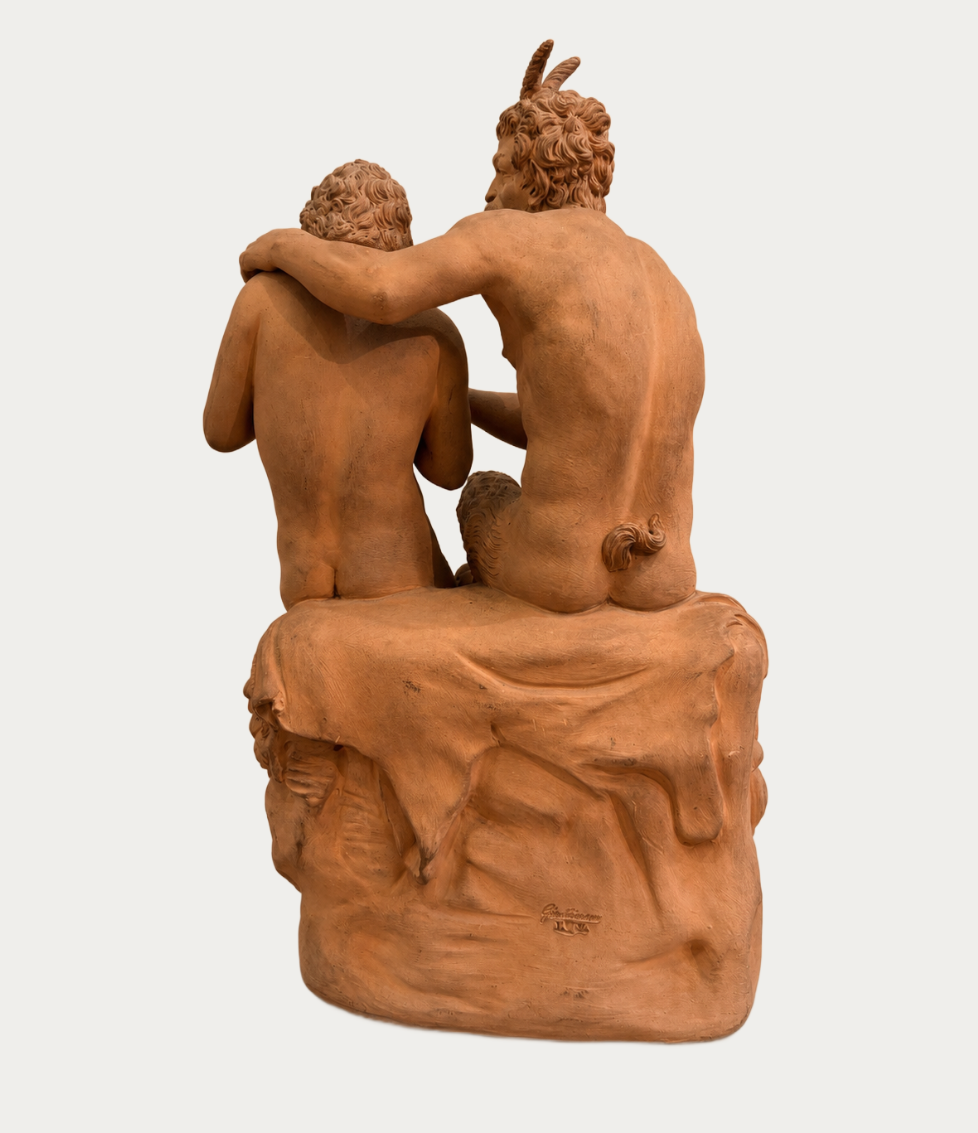 Scultura in terracotta raffigurante Pan e Dafni